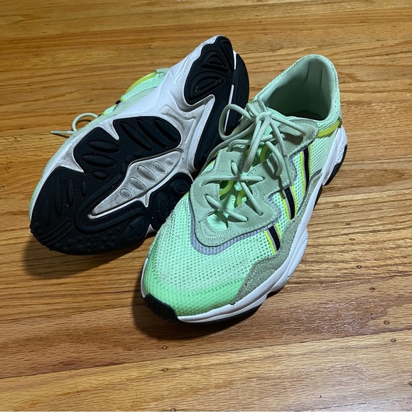 Green Ozweego Adidas Sz 10 - Picture 2 of 3